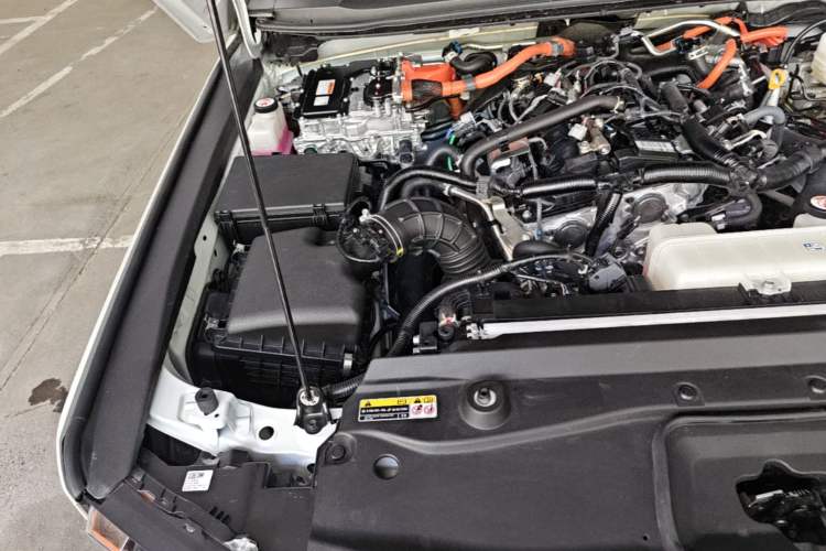 Used Toyota Prado 2024 2.4T Cross-Border BX Edition 5 Seats Engine Bay Right