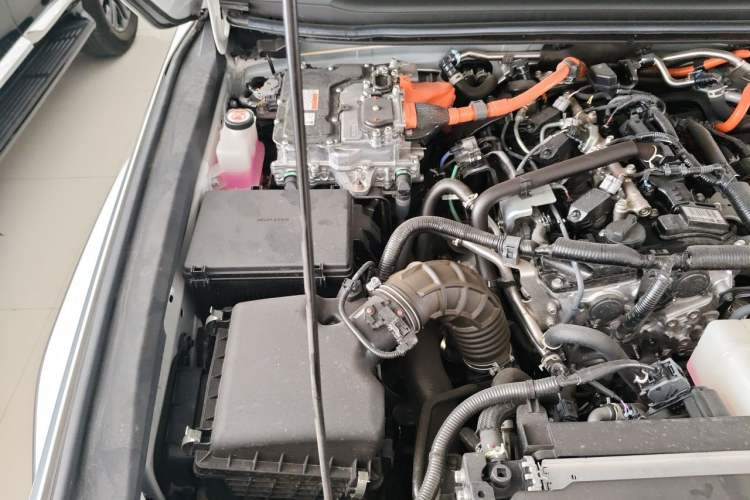 Used Toyota Prado 2024 2.4T All-Terrain TX Edition with 6 Seats Engine Bay Right