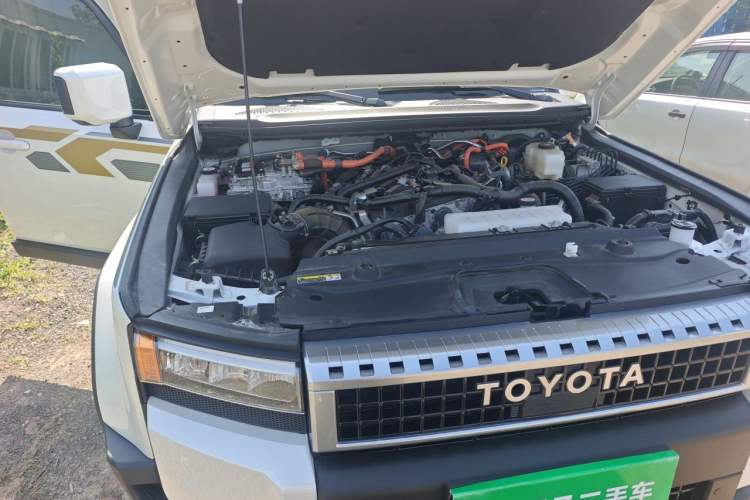 Used Toyota Prado 2024 2.4T All-Terrain TX Version 5 Seats Engine Bay Right
