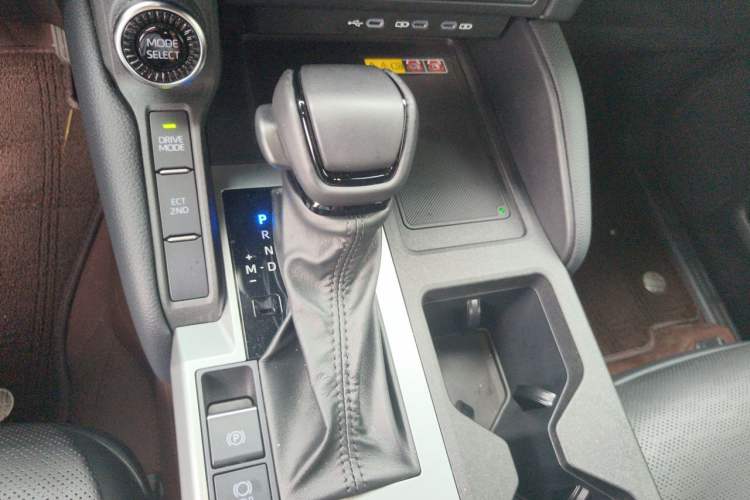 Used Toyota Prado 2024 2.4T All-Terrain TX Version 5 Seats Gear Lever