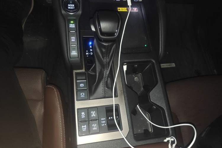 Used Toyota Prado 2024 2.4T Wilderness WX Edition 6 Seats Gear Lever