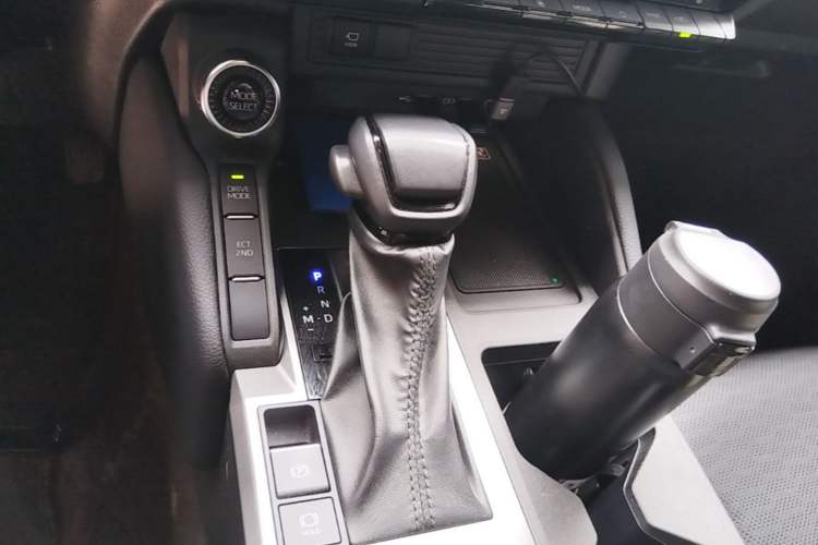 Used Toyota Prado 2024 2.4T All-Terrain TX Version 5 Seats Gear Lever