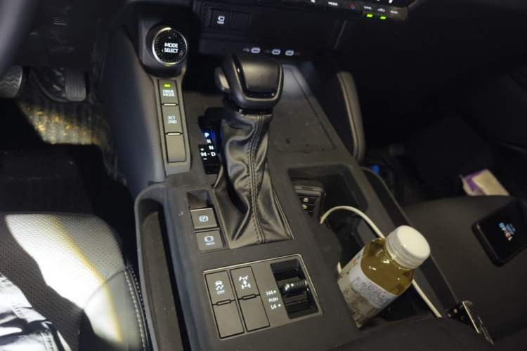 Used Toyota Prado 2024 2.4T All-Terrain TX Version 5 Seats Gear Lever