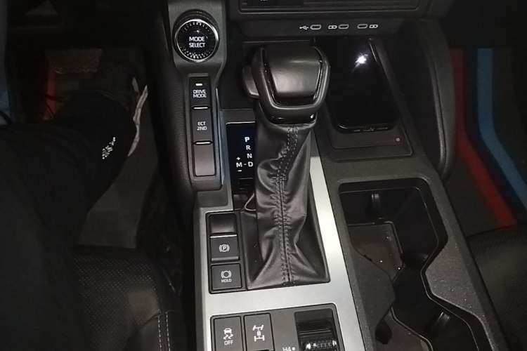 Used Toyota Prado 2024 2.4T All-Terrain TX Version 5 Seats Gear Lever