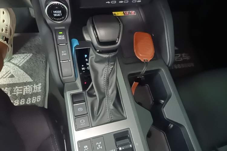 Used Toyota Prado 2024 2.4T All-Terrain TX Version 5 Seats Gear Lever