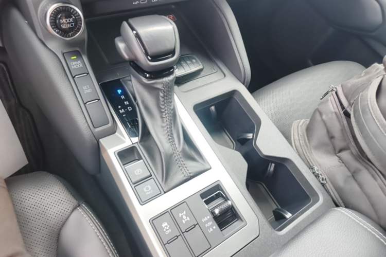 Used Toyota Prado 2024 2.4T All-Terrain TX Version 5 Seats Gear Lever
