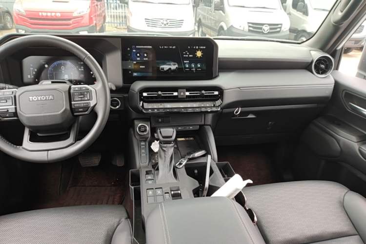 Used Toyota Prado 2024 2.4T All-Terrain TX Version 5 Seats Gear Lever