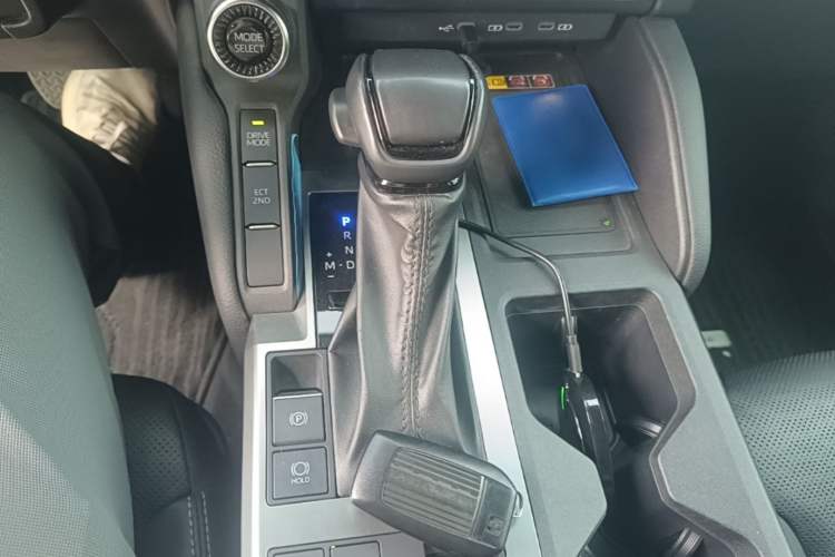 Used Toyota Prado 2024 2.4T All-Terrain TX Version 5 Seats Gear Lever