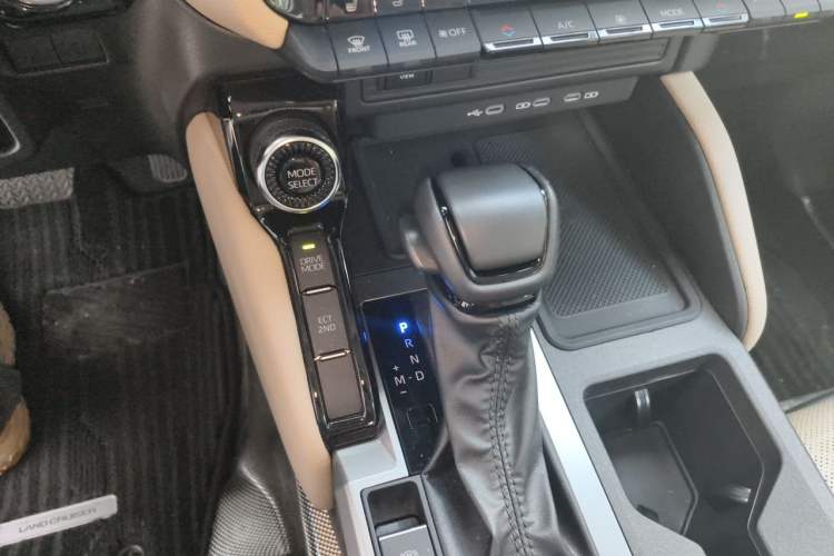 Used Toyota Prado 2024 2.4T All-Terrain TX Version 5 Seats Gear Lever