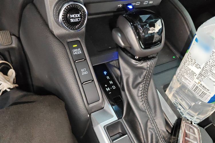 Used Toyota Prado 2024 2.4T All-Terrain TX Version 5 Seats Gear Lever