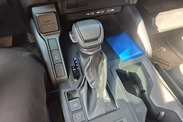 Used Toyota Prado 2024 2.4T Cross-Border BX Edition 5 Seats Gear Lever