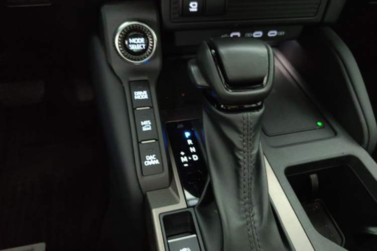 Used Toyota Prado 2024 2.4T Wilderness WX Edition 6 Seats Gear Lever