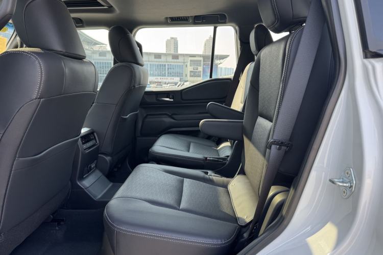 Used Toyota Prado 2024 2.4T Wilderness WX Edition 6 Seats Interior 4