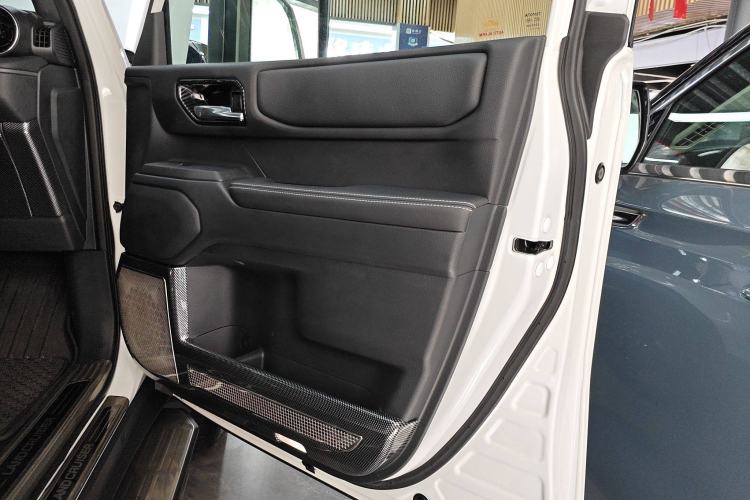 Used Toyota Prado 2024 2.4T All-Terrain TX Version 5 Seats Interior 5