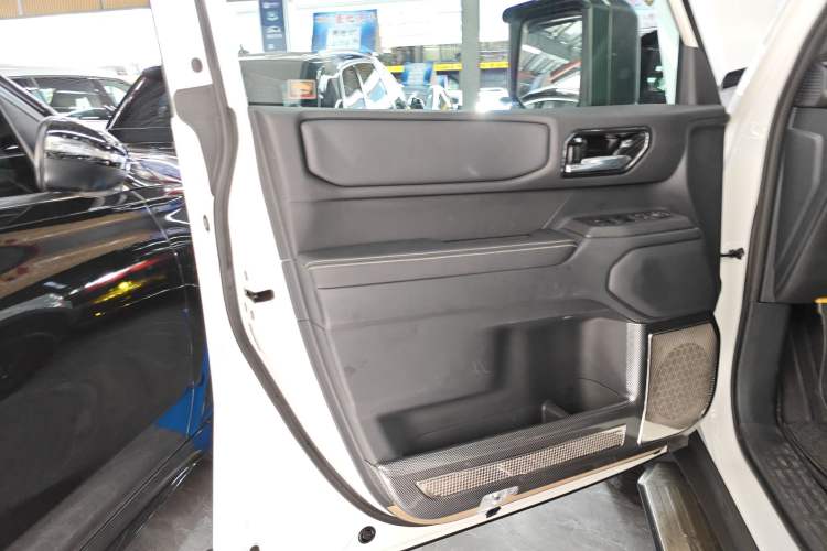 Used Toyota Prado 2024 2.4T All-Terrain TX Version 5 Seats Interior 7