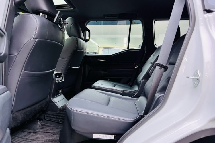 Used Toyota Prado 2024 2.4T Wilderness WX Edition 6 Seats Interior 7