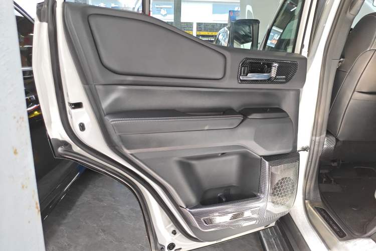 Used Toyota Prado 2024 2.4T All-Terrain TX Version 5 Seats Interior 8