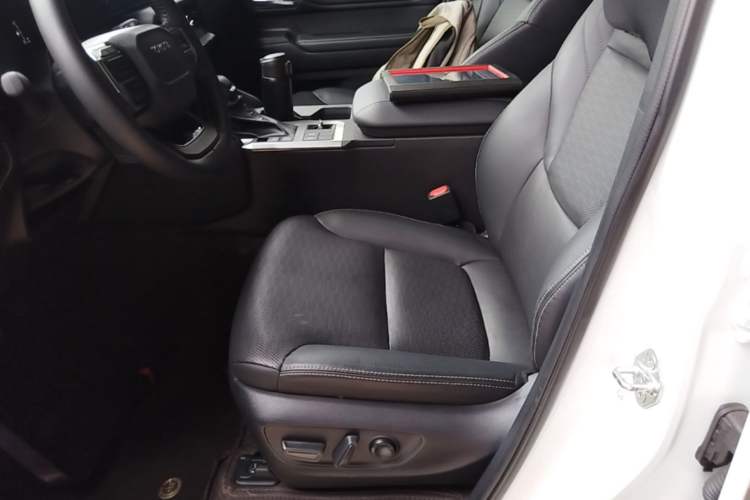 Used Toyota Prado 2024 2.4T All-Terrain TX Version 5 Seats Left Front Seat