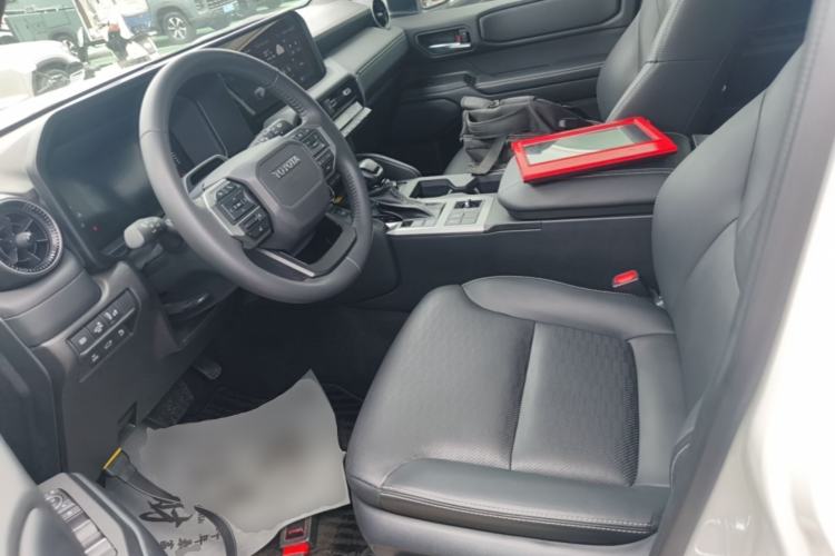 Used Toyota Prado 2024 2.4T All-Terrain TX Version 5 Seats Left Front Seat