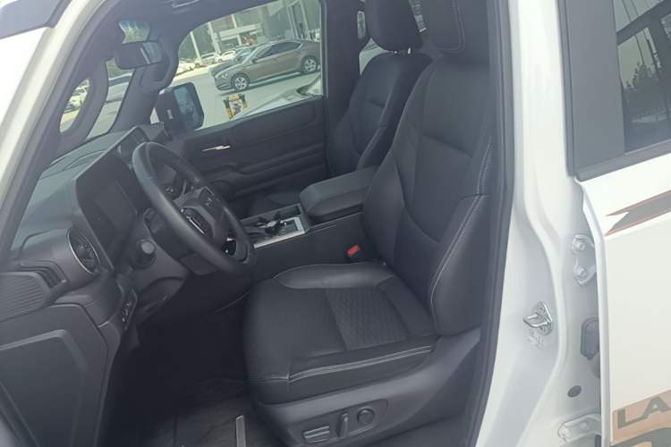 Used Toyota Prado 2024 2.4T All-Terrain TX Version 5 Seats Left Front Seat