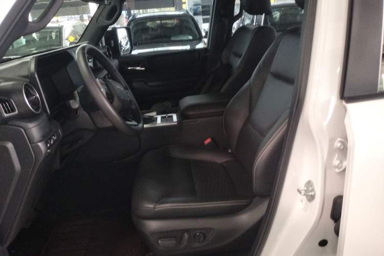 Used Toyota Prado 2024 2.4T All-Terrain TX Version 5 Seats Left Front Seat