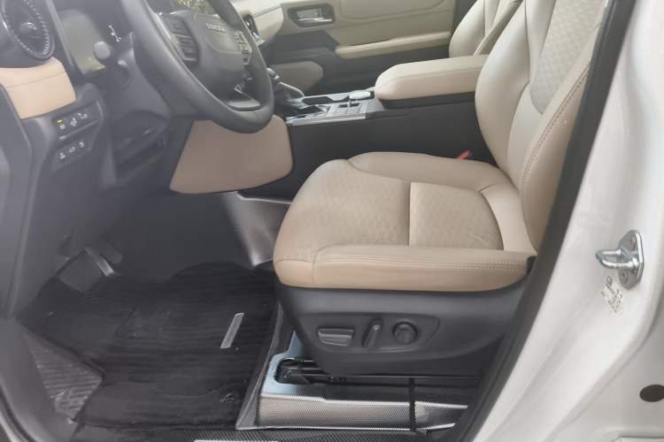 Used Toyota Prado 2024 2.4T All-Terrain TX Version 5 Seats Left Front Seat