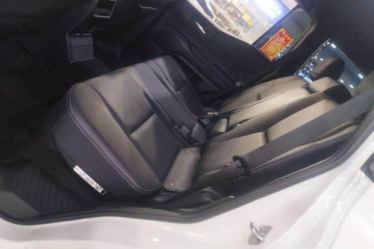Used Toyota Prado 2024 2.4T All-Terrain TX Version 5 Seats Left Rear Seat