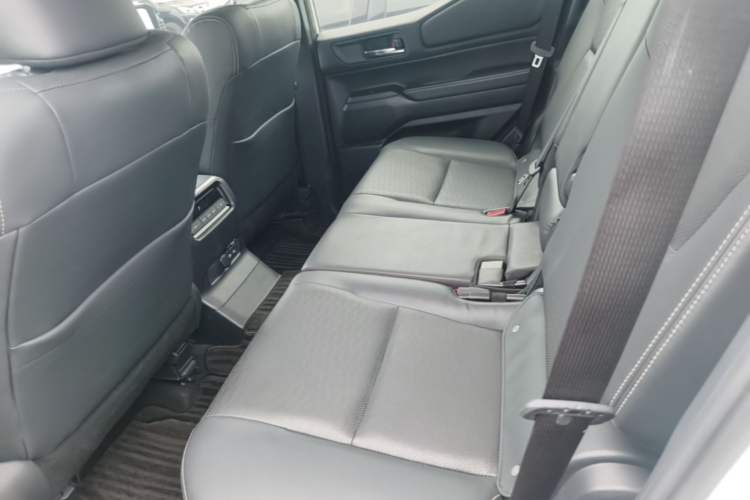 Used Toyota Prado 2024 2.4T All-Terrain TX Version 5 Seats Left Rear Seat