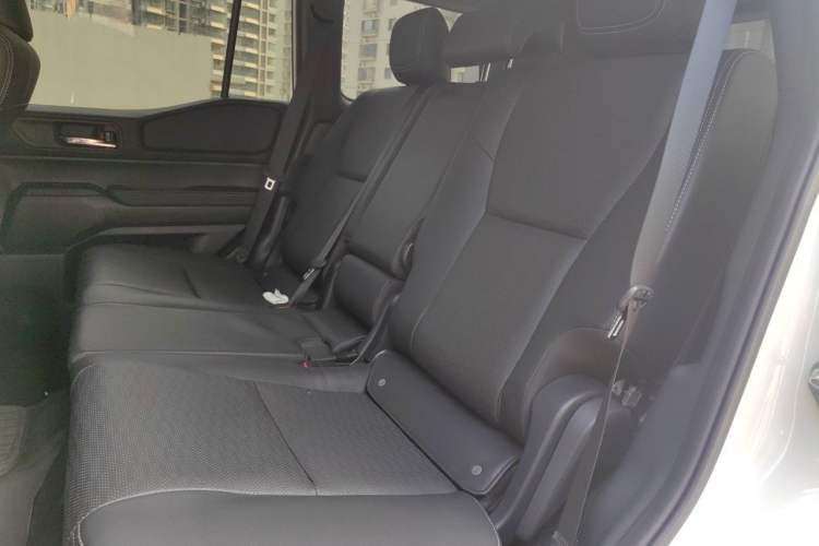 Used Toyota Prado 2024 2.4T All-Terrain TX Version 5 Seats Left Rear Seat