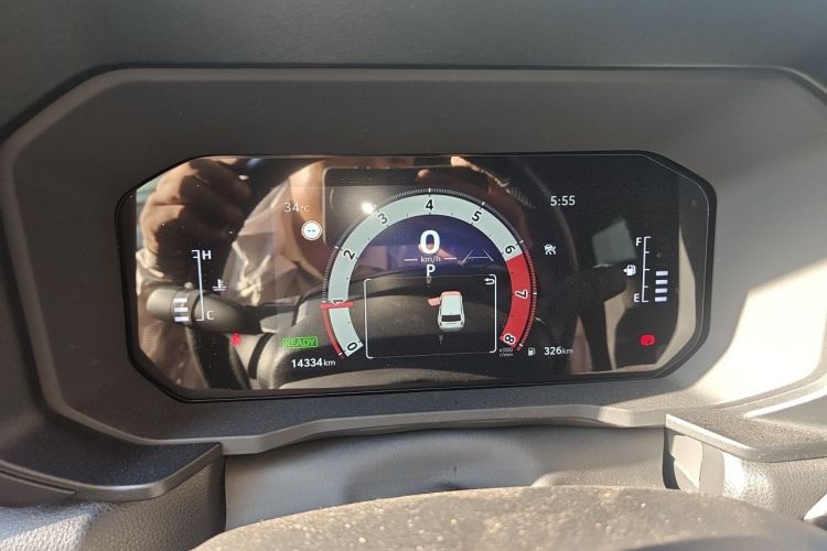 Used Toyota Prado 2024 2.4T Cross-Border BX Edition 5 Seats Odometer Close Up