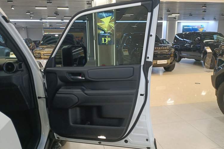 Used Toyota Prado 2024 2.4T All-Terrain TX Version 5 Seats Right Front Door Interior
