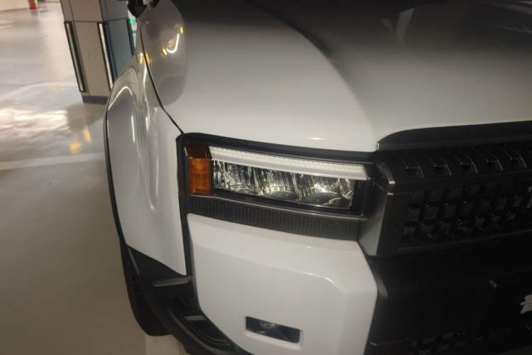 Used Toyota Prado 2024 2.4T All-Terrain TX Version 5 Seats Right Front Headlight