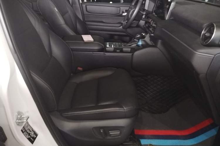 Used Toyota Prado 2024 2.4T All-Terrain TX Version 5 Seats Right Front Seat