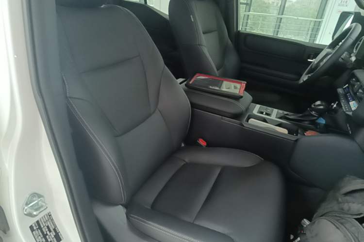 Used Toyota Prado 2024 2.4T All-Terrain TX Version 5 Seats Right Front Seat