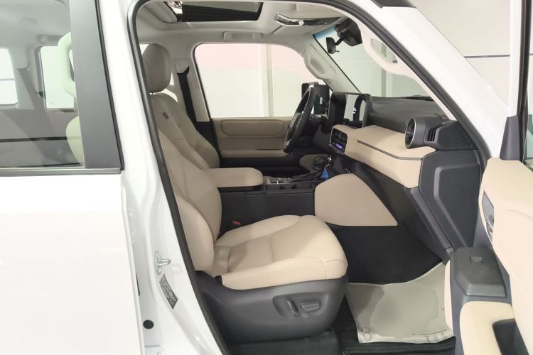 Used Toyota Prado 2024 2.4T All-Terrain TX Version 5 Seats Right Front Seat