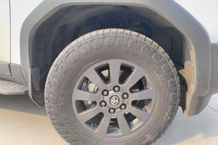 Used Toyota Prado 2024 2.4T Wilderness WX Edition 6 Seats Right Front Wheel Hub
