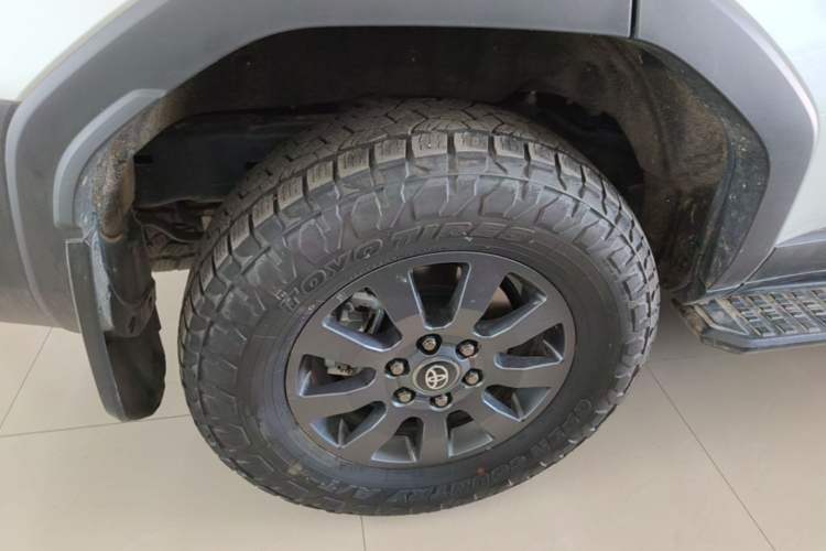 Used Toyota Prado 2024 2.4T Wilderness WX Edition 6 Seats Right Rear Wheel Hub