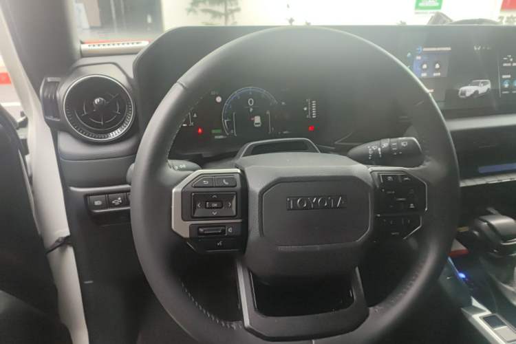 Used Toyota Prado 2024 2.4T All-Terrain TX Version 5 Seats Steering Wheel