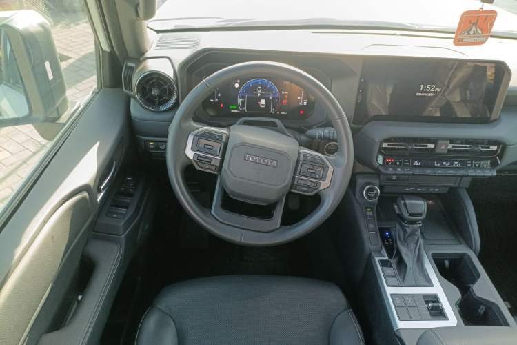 Used Toyota Prado 2024 2.4T All-Terrain TX Version 5 Seats Steering Wheel