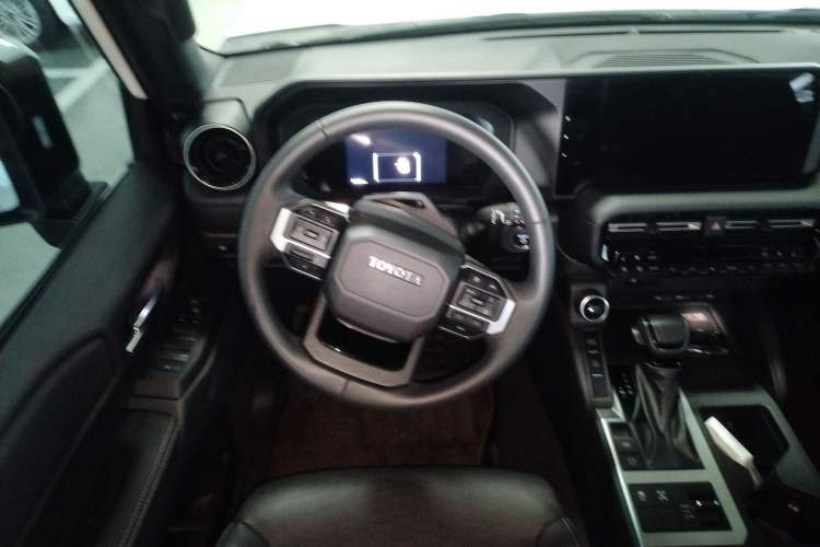 Used Toyota Prado 2024 2.4T All-Terrain TX Version 5 Seats Steering Wheel