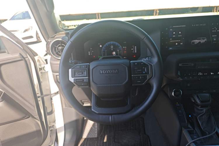 Used Toyota Prado 2024 2.4T All-Terrain TX Version 5 Seats Steering Wheel