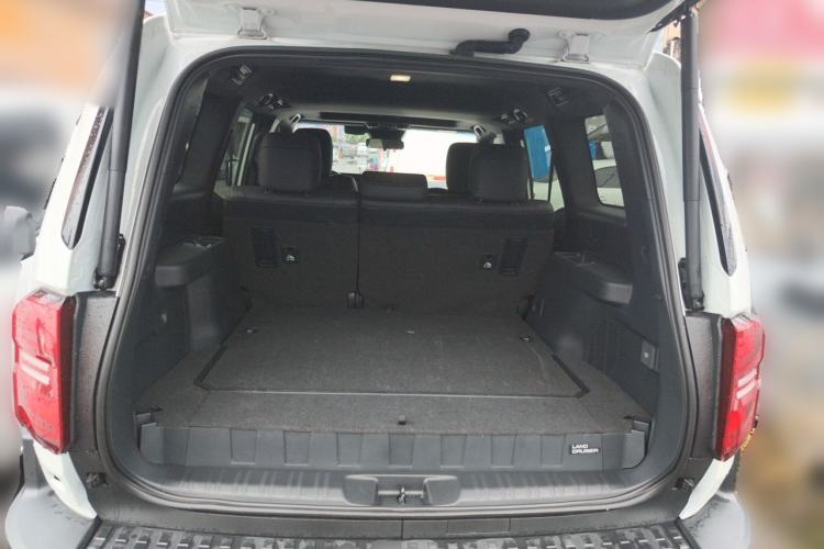 Used Toyota Prado 2024 2.4T All-Terrain TX Version 5 Seats Trunk