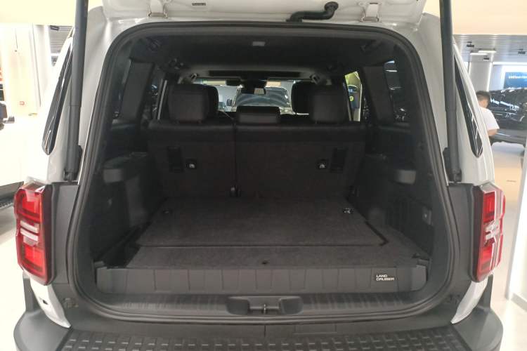 Used Toyota Prado 2024 2.4T All-Terrain TX Version 5 Seats Trunk