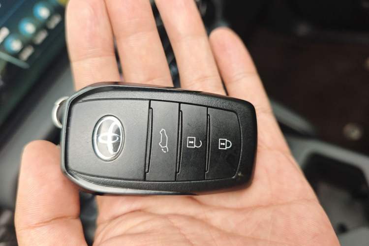 Used Toyota Prado 2024 2.4T All-Terrain TX Version 5 Seats Vehicle Key