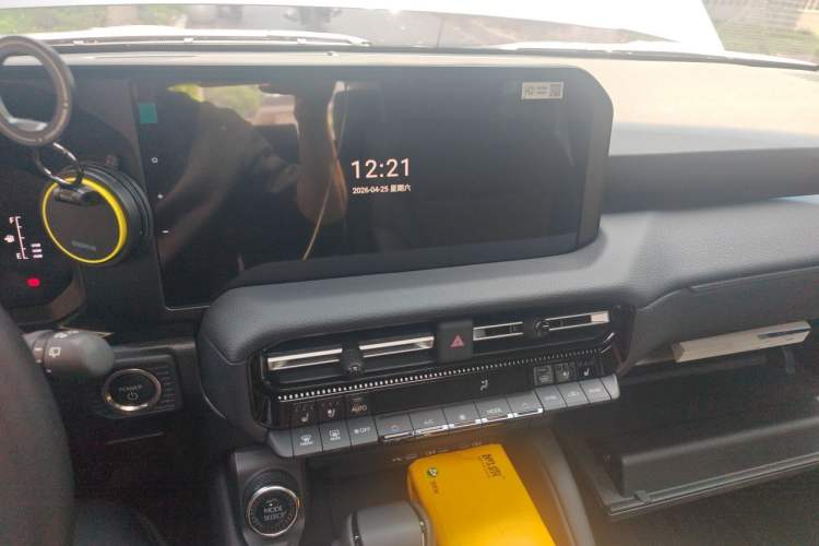 Used Toyota Prado 2025 2.4T All-Weather TX Version 5 Seats Audio And AC Panel