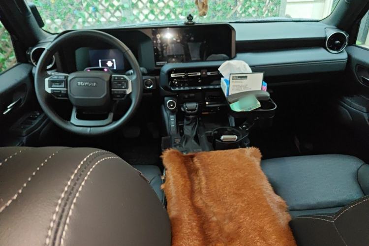 Used Toyota Prado 2025 2.4T All-Weather TX Version 5 Seats Center Console