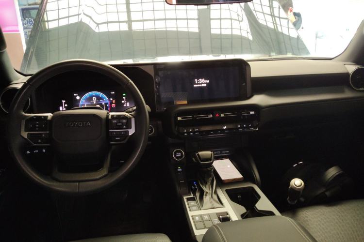 Used Toyota Prado 2025 2.4T All-Weather TX Version 5 Seats Center Console