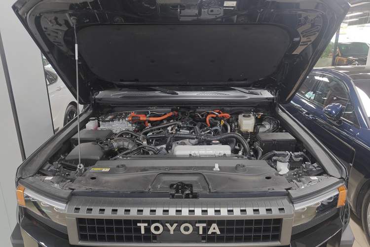 Used Toyota Prado 2025 2.4T Wilderness WX Edition 5 Seats Engine Bay
