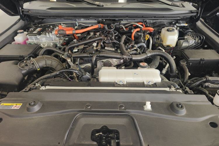 Used Toyota Prado 2025 2.4T All-Weather TX Version 5 Seats Engine Bay
