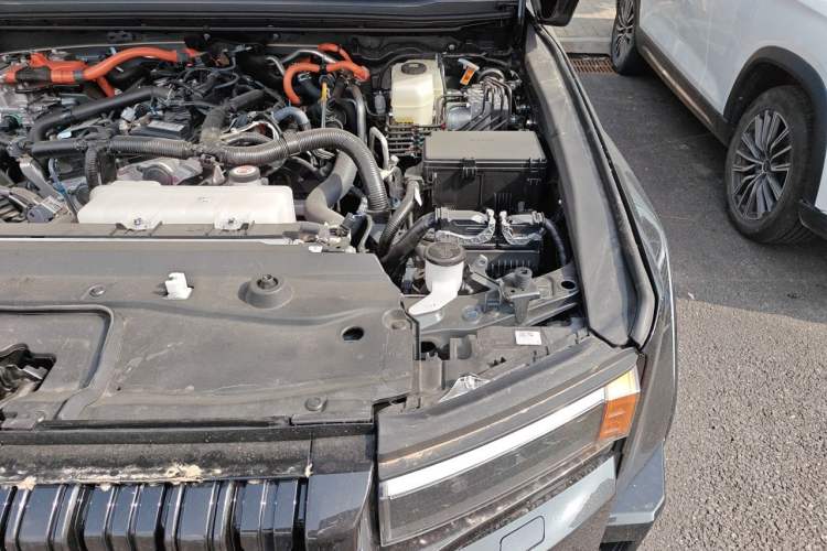 Used Toyota Prado 2025 2.4T Flagship VX Version 5 Seats Engine Bay Left
